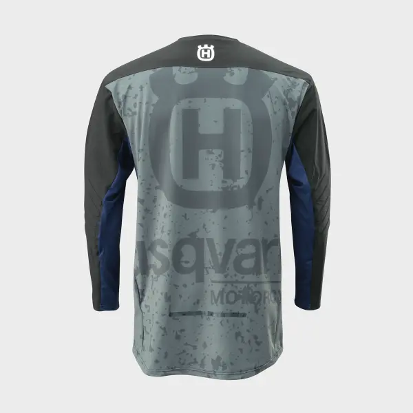 Media-PIM-1003043231-PHO-HS-PERS-RS-118512-3HS23001020X-GOTLAND-SHIRT-BLACK-BACK-SALL-AWSG-V1