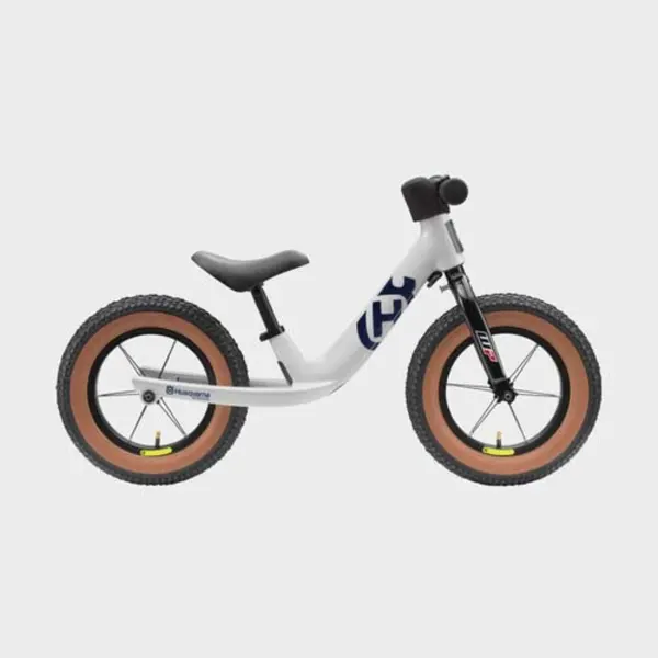 Convert-1200Wx1200H-PHO-HS-PERS-VS-139001-3HS24003530X-KIDS-TRAINING-BIKE-SALL-AWSG-V1