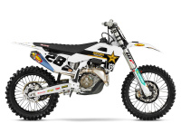 PHO_BIKE_90_RE_FC-450-Rockstar-MY24-right_