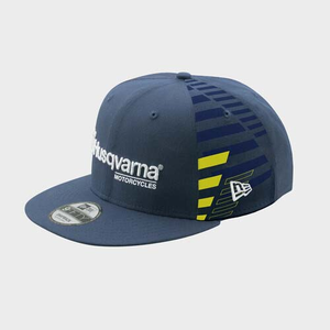 Convert-300Wx300H-PHO-HS-PERS-VS-139673-139031-3HS240036500-TEAM-FLAT-CAP-SIDE-fertig-SALL-AWSG-V1