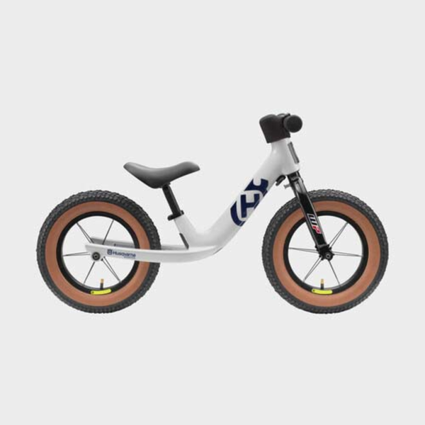 Convert-1200Wx1200H-PHO-HS-PERS-VS-139001-3HS24003530X-KIDS-TRAINING-BIKE-SALL-AWSG-V1