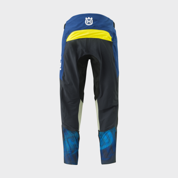 Media-PIM-1003041564-PHO-HS-PERS-RS-118486-3HS23000950X-RAILED-PANTS-BACK-SALL-AWSG-V1