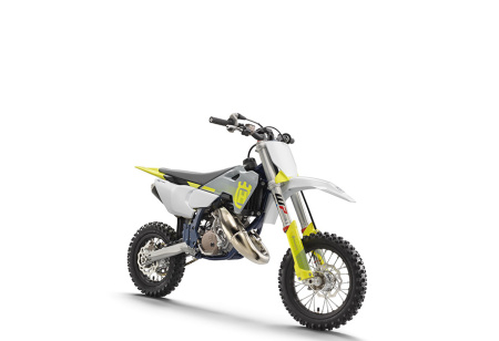 PHO_BIKE_PERS_REVO_TC-50-MY24-front-right_