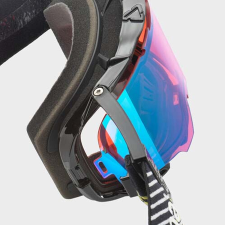 Convert-1200Wx1200H-PHO-HS-PERS-VS-141393-3HS240015600-VELOCITY-6-5-GOGGLES-detail-SALL-AWSG-V1
